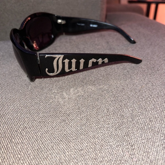 Juicy Couture Y2K Sunglasses with Original Case - Picture 2 of 7